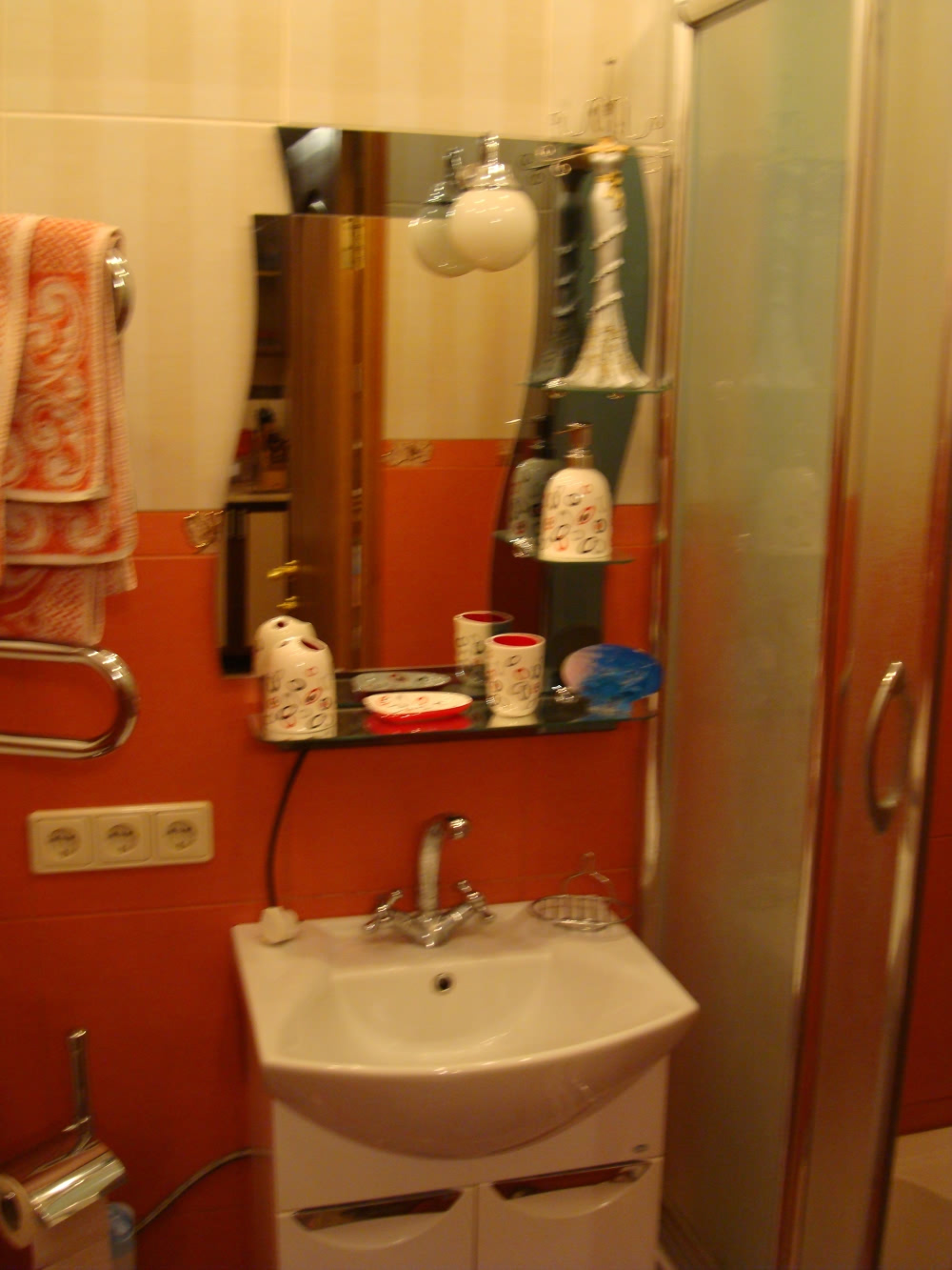 �������